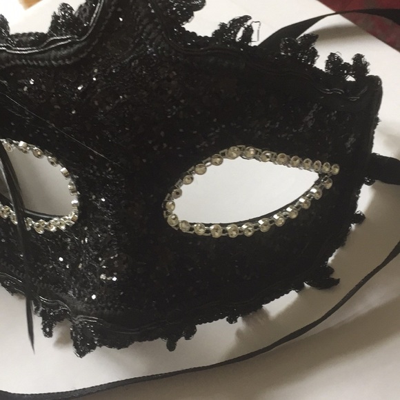 Embellished Black with Rinestones Mardi Gras Mask - Picture 3 of 7